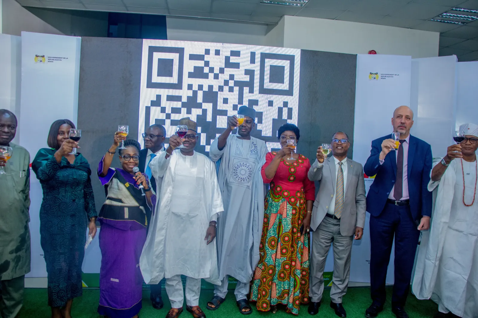 Guests raise a toast at Benin Deal Room 2026